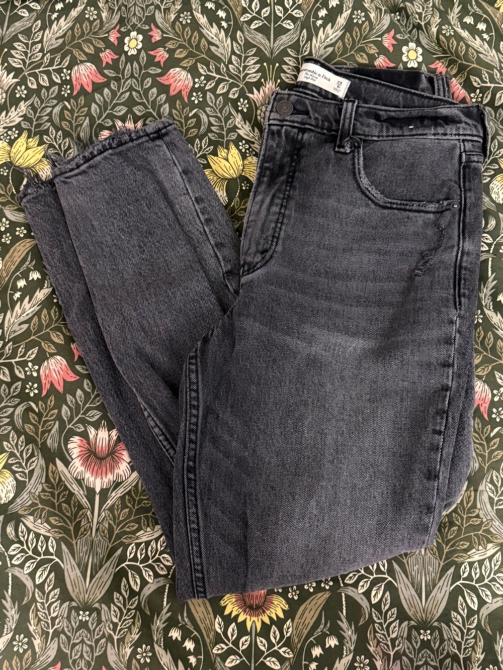 Abercrombie & Fitch High-Rise Charcoal Black Wash Jeans